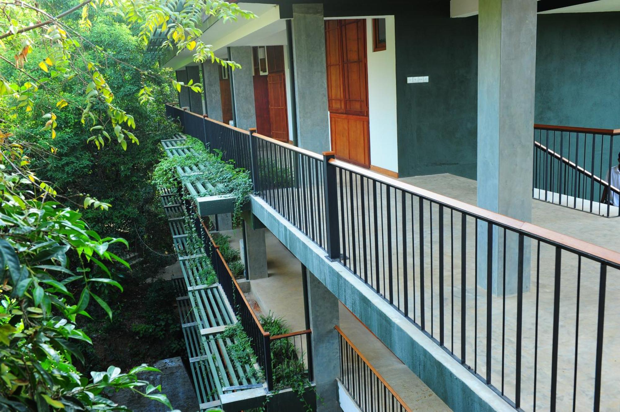 Kithul Kanda The Mountain Resort Padukka Exterior photo